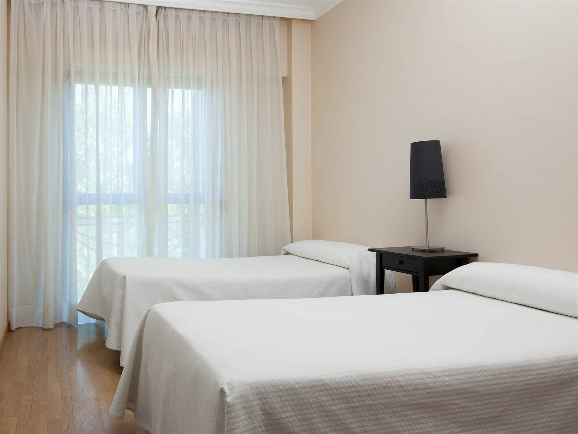 Apartamentos Th La Florida Madrid Luaran gambar